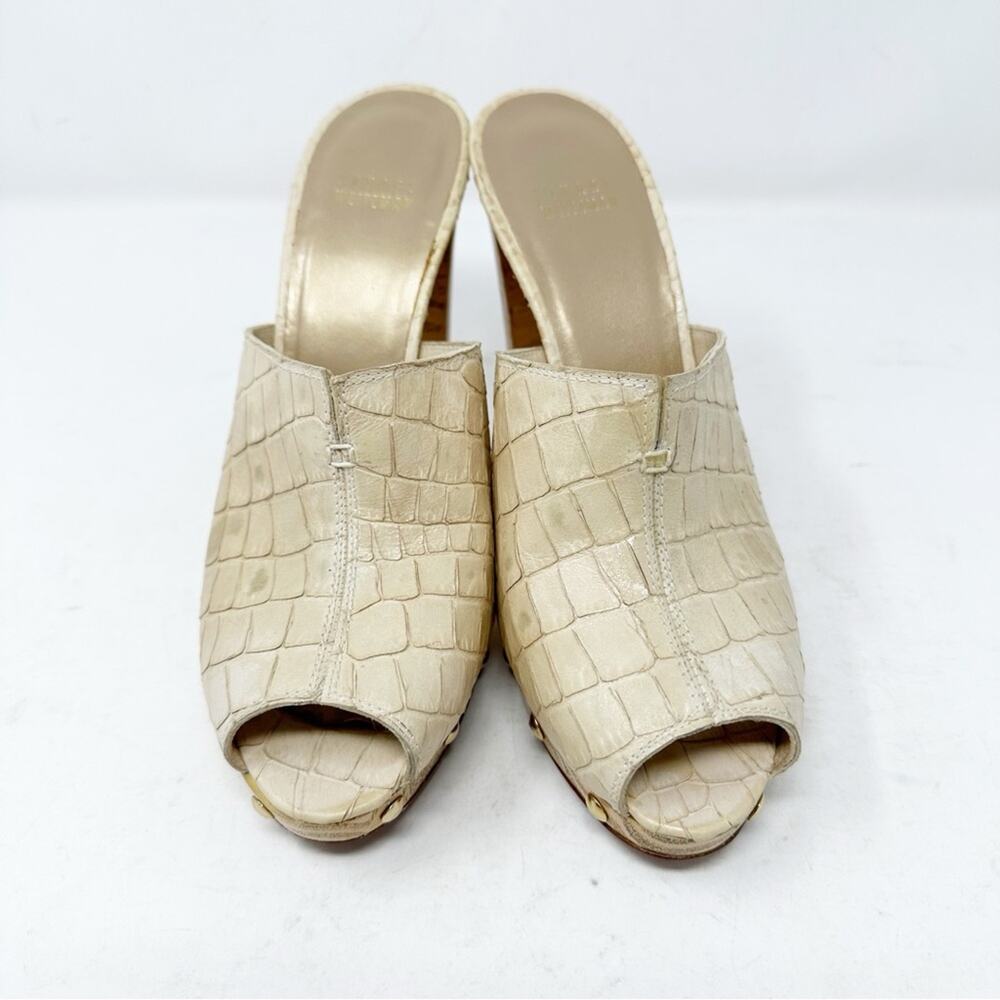 STUART WEITZMAN Leather Heels in Size 8.5